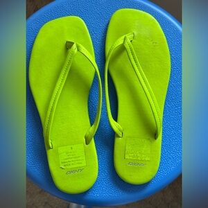 DKNY Vibrant Lime Sandals, SZ 8 , EUC